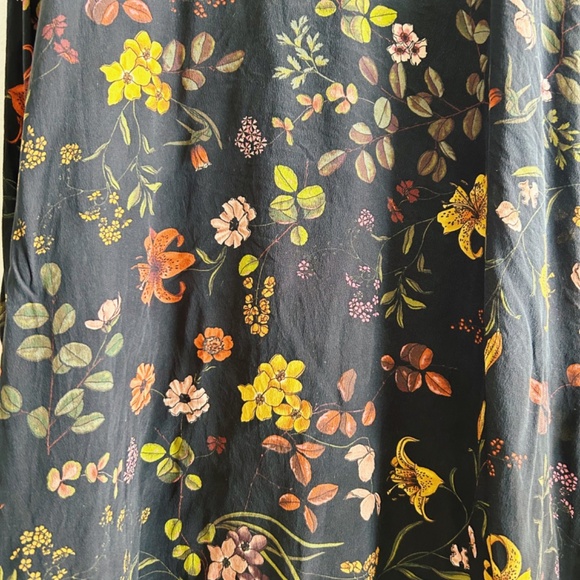 Amour Vert 100% Silk Floral Midi Skirt - Picture 2 of 8